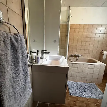 In בית אירוח אוס