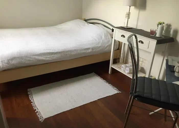 In Проживание в семье