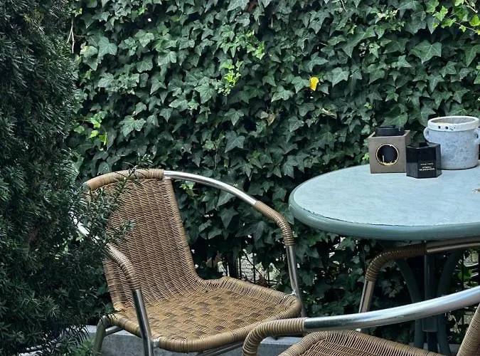 In Δωμάτια σε οικογενειακή κατοικία