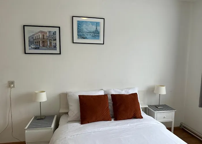 In Δωμάτια σε οικογενειακή κατοικία Oss